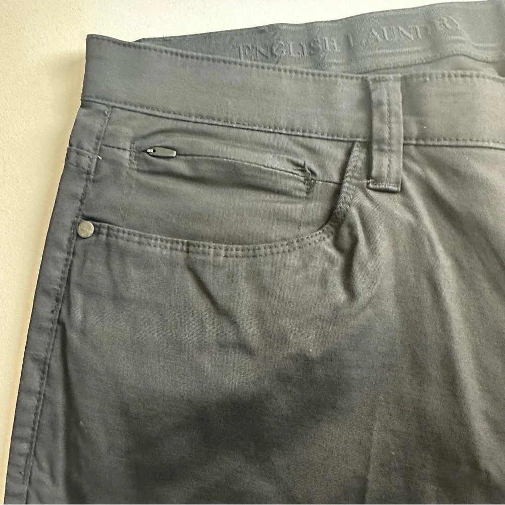 English laundry men size 36/32 straight leg flat front pants, black color (NWOT)